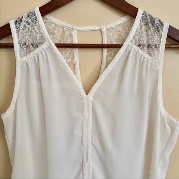 Banana Republic| Beautiful Ivory White Sleeveless Lace Lightweight Blouse Sz S - Picture 3 of 8